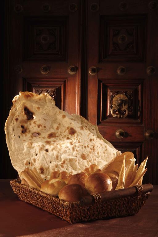 Heritage Madurai Eksteriør billede Naan bread